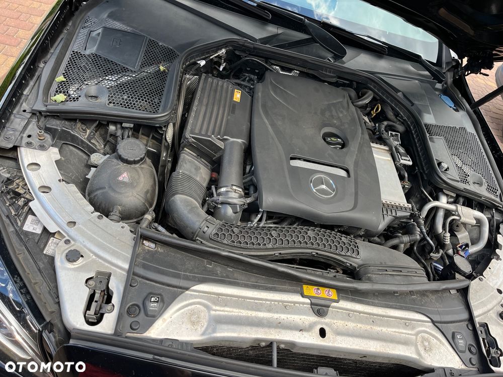 Mercedes-Benz Klasa C 300 9G-TRONIC - 17