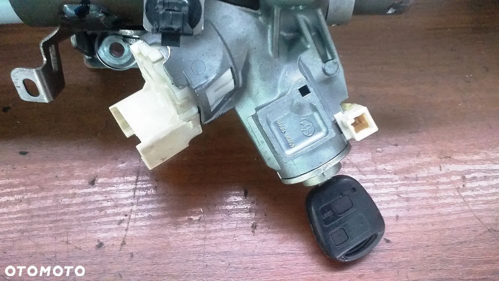 Kolumna kierownicza stacyjka krzyżak wspomaganie elektryczne Toyota Yaris II 1.3 B - 2