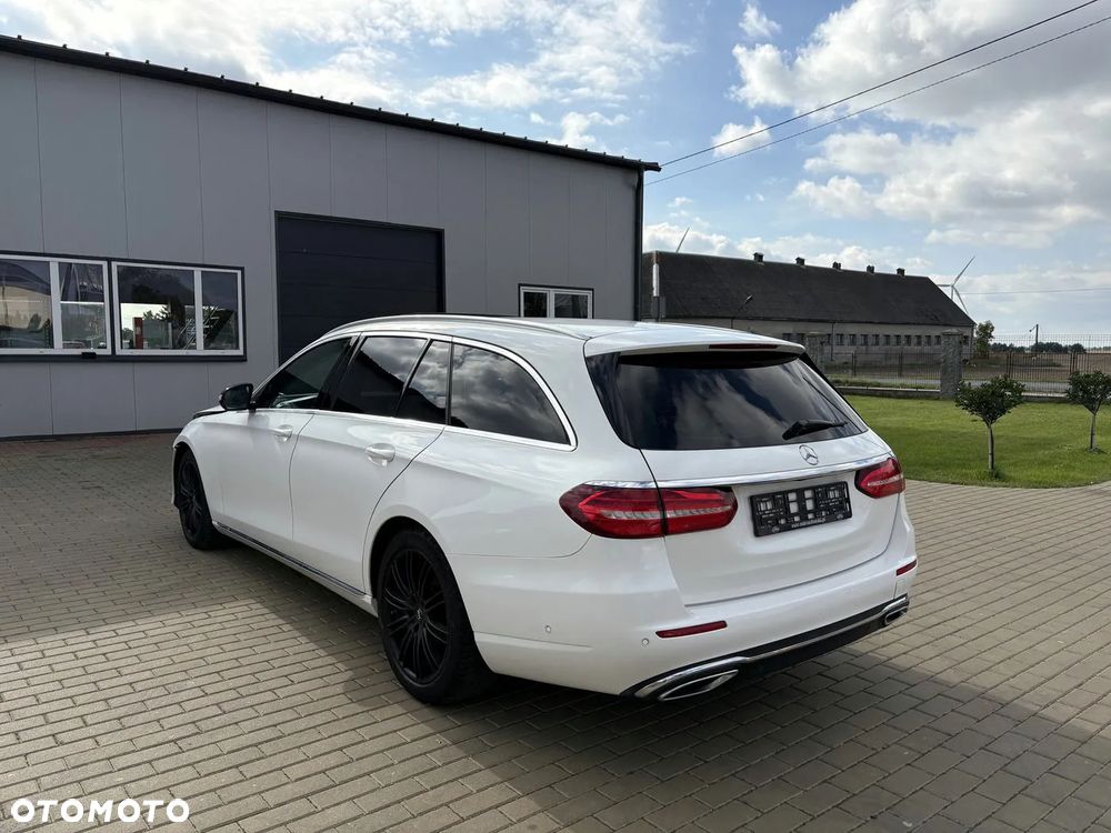 Mercedes-Benz Klasa E 200 d T 9G-TRONIC Avantgarde - 2