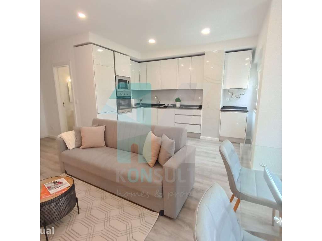Apartamento T3 com varanda totalmente renovado junto ao Hospital da... - Grande imagem: 3/10
