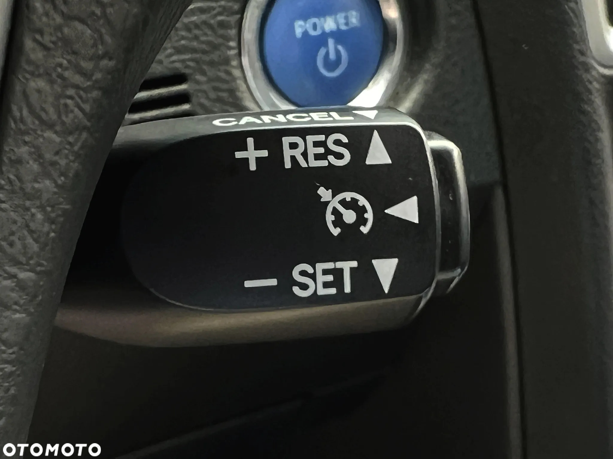 Toyota Auris 1.8 HSD Prestige NAVI - 29