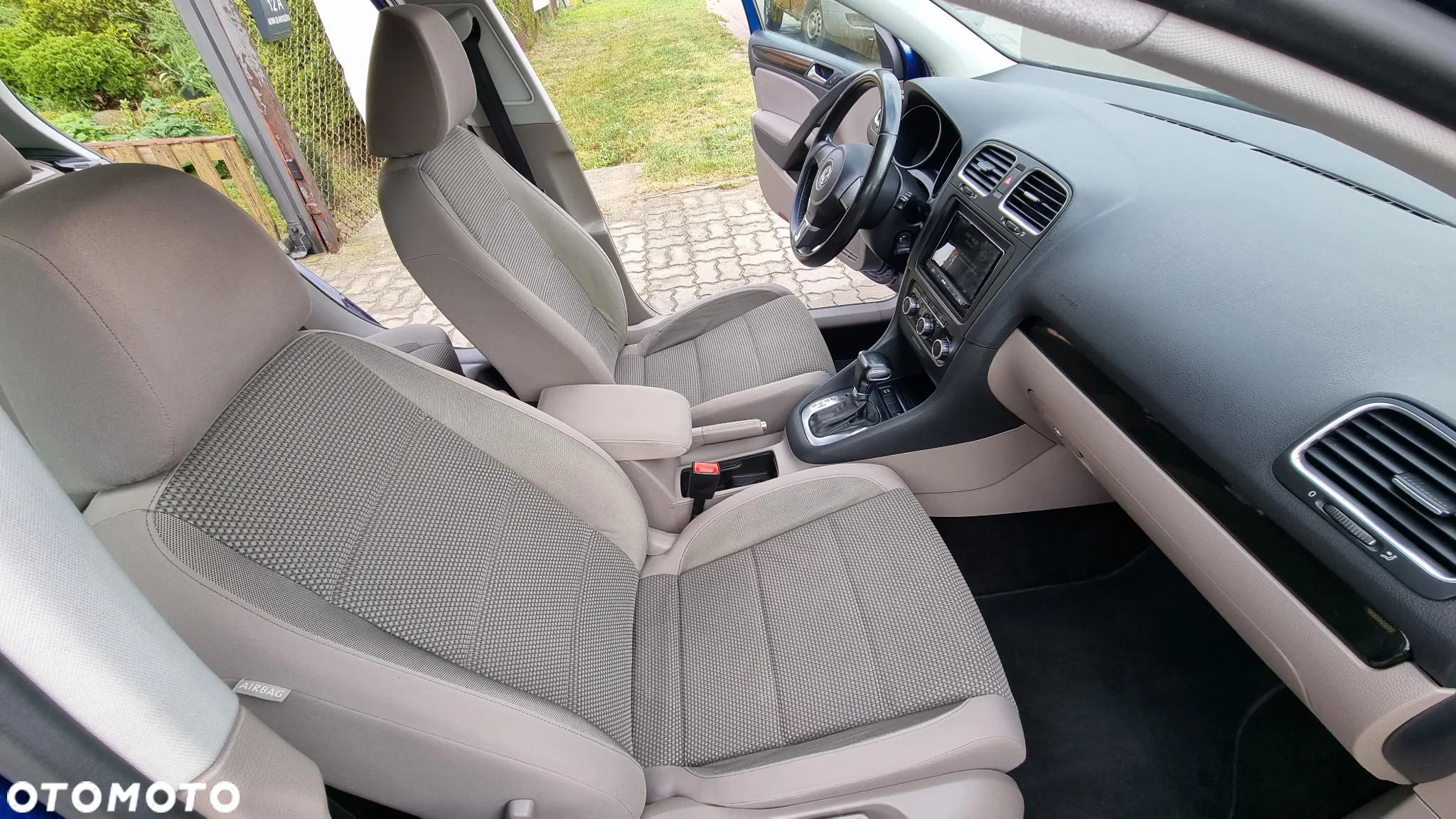 Volkswagen Golf 1.6 DSG Comfortline - 28