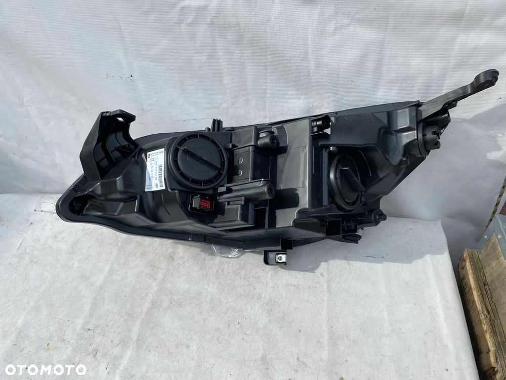 lampa astra j czarna H7 lift  prawa eu cała - 3