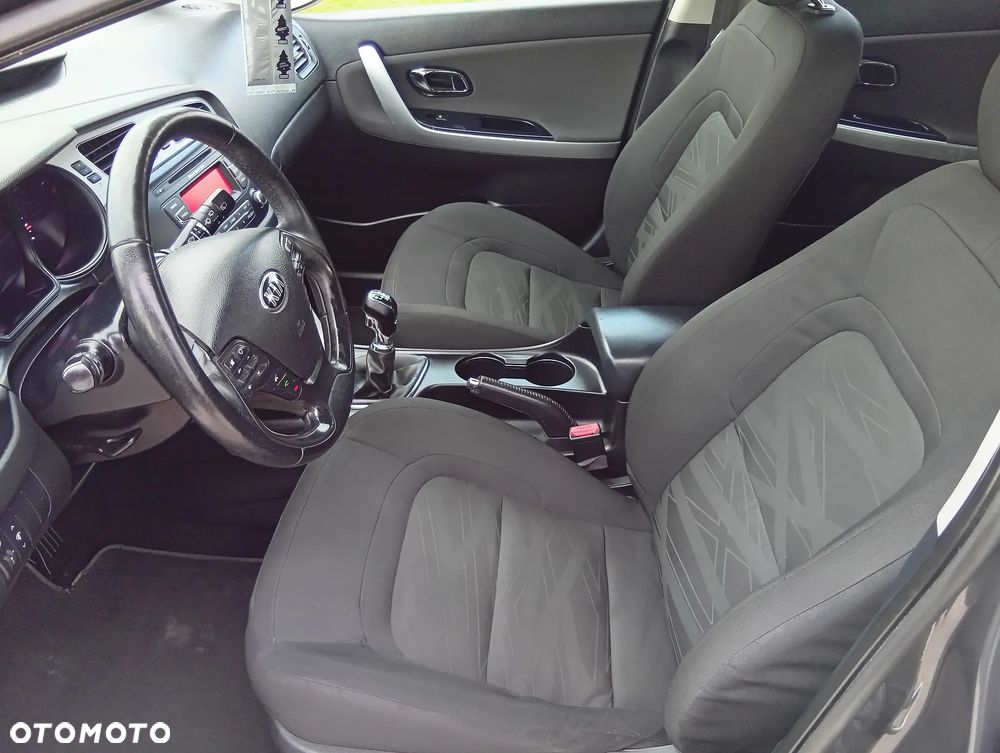 Kia Ceed - 15