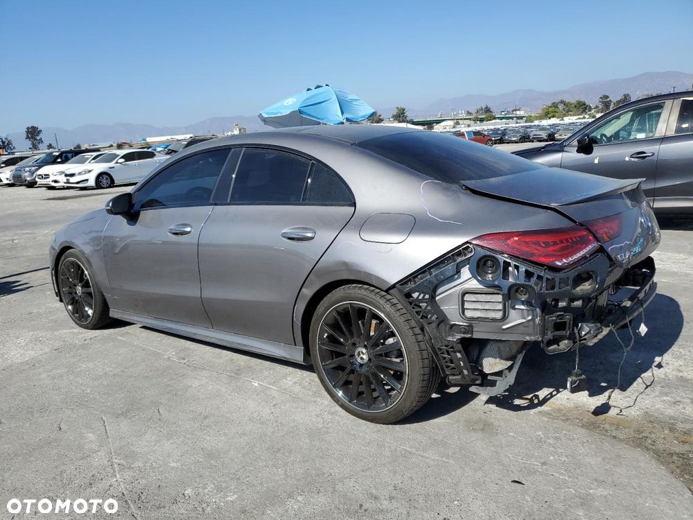 Mercedes-Benz CLA 250 7G-DCT Progressive - 3