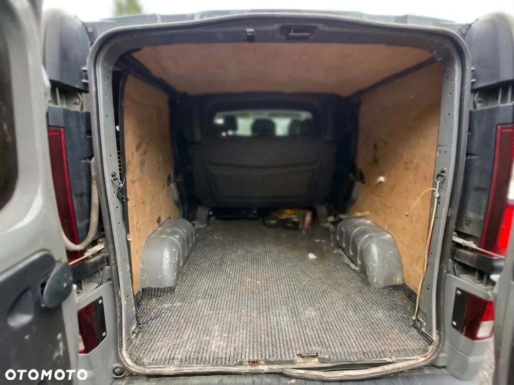 Opel Vivaro - 8