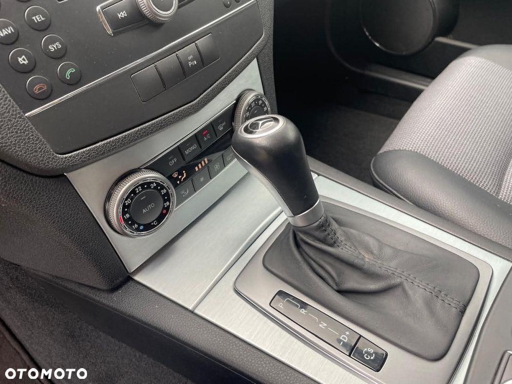 Mercedes-Benz Klasa C 320 CDI 7G-TRONIC Avantgarde - 31