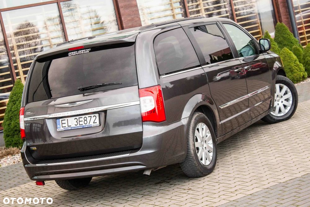 Chrysler Town & Country 3.6 Touring - 7