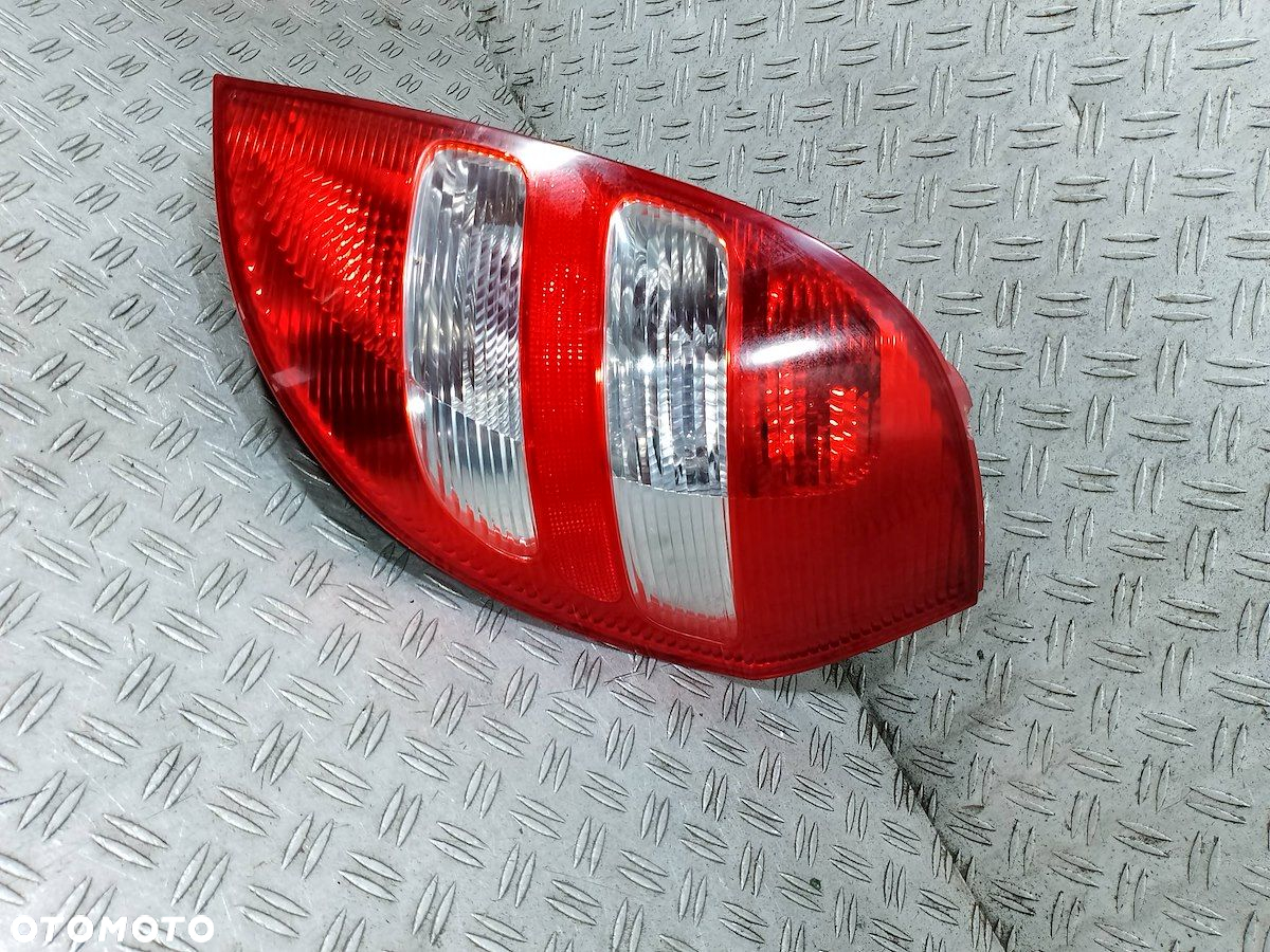 LAMPA TYLNA PRAWA MERCEDES-BENZ KLASA A W169 HATCHBACK - 8