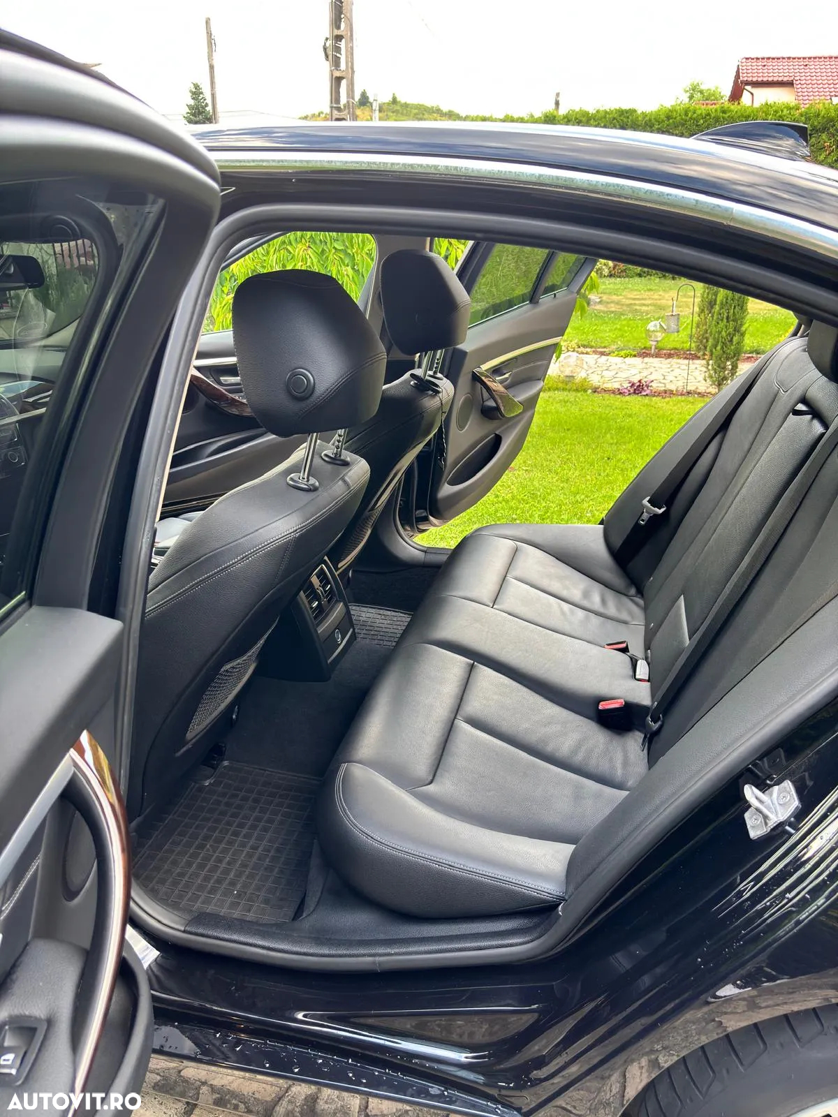 BMW Seria 3 320d Aut. Luxury Line - 9