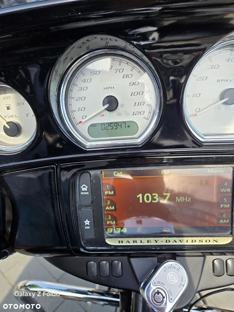 Harley-Davidson Touring Street Glide - 4