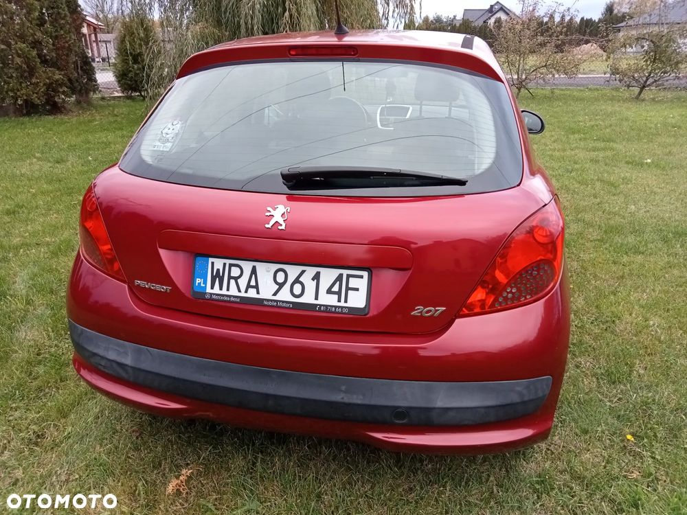 Peugeot 207 1.4 16V Trendy - 3