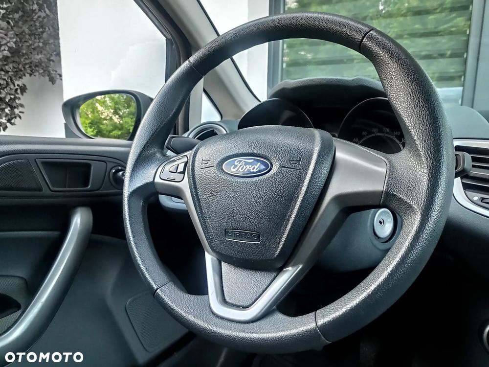 Ford Fiesta - 17