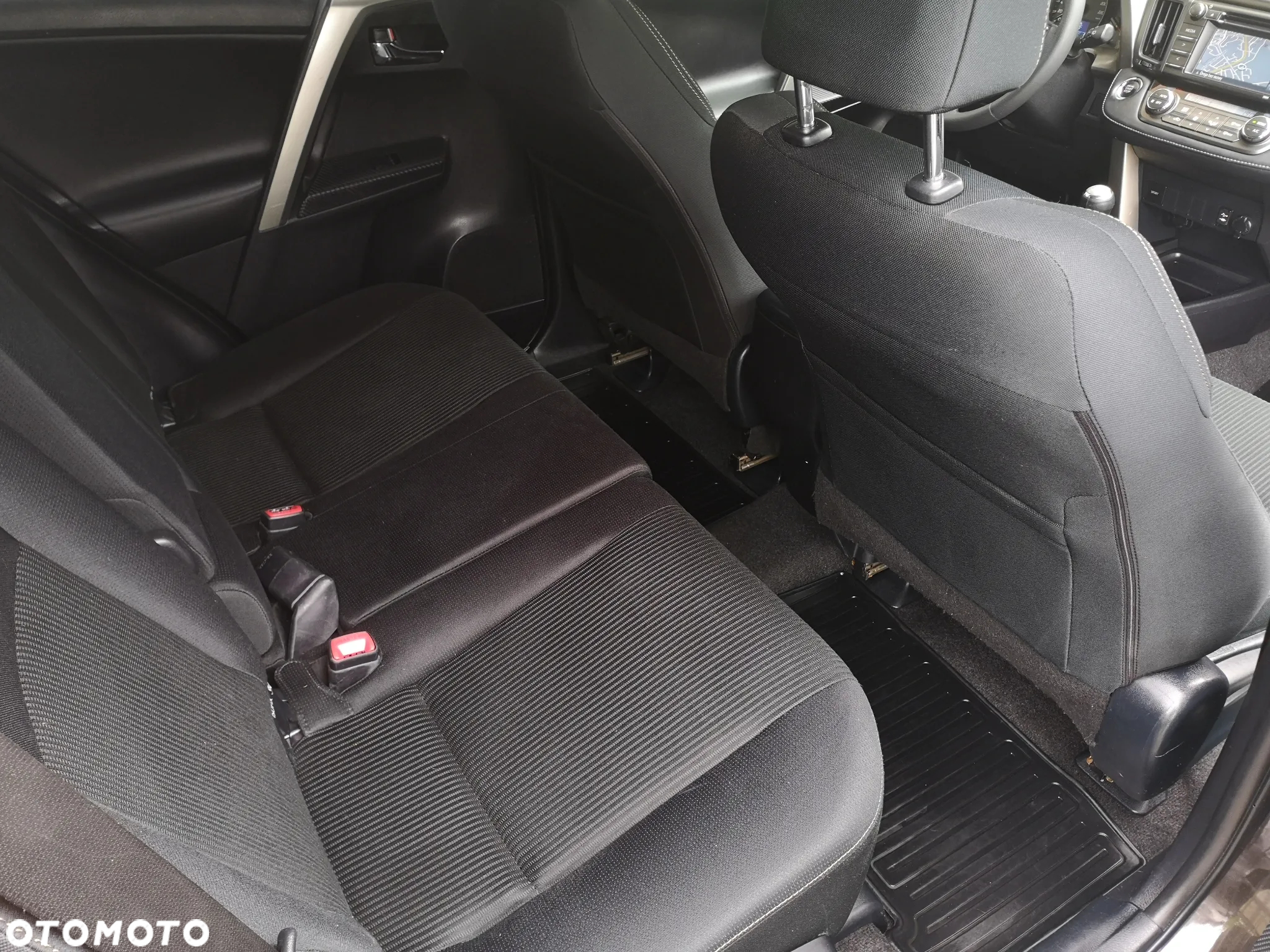 Toyota RAV4 2.0 D-4D Premium - 27