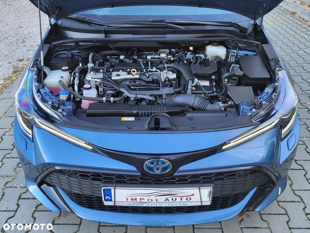 Toyota Corolla 2.0 Hybrid Executive - 32