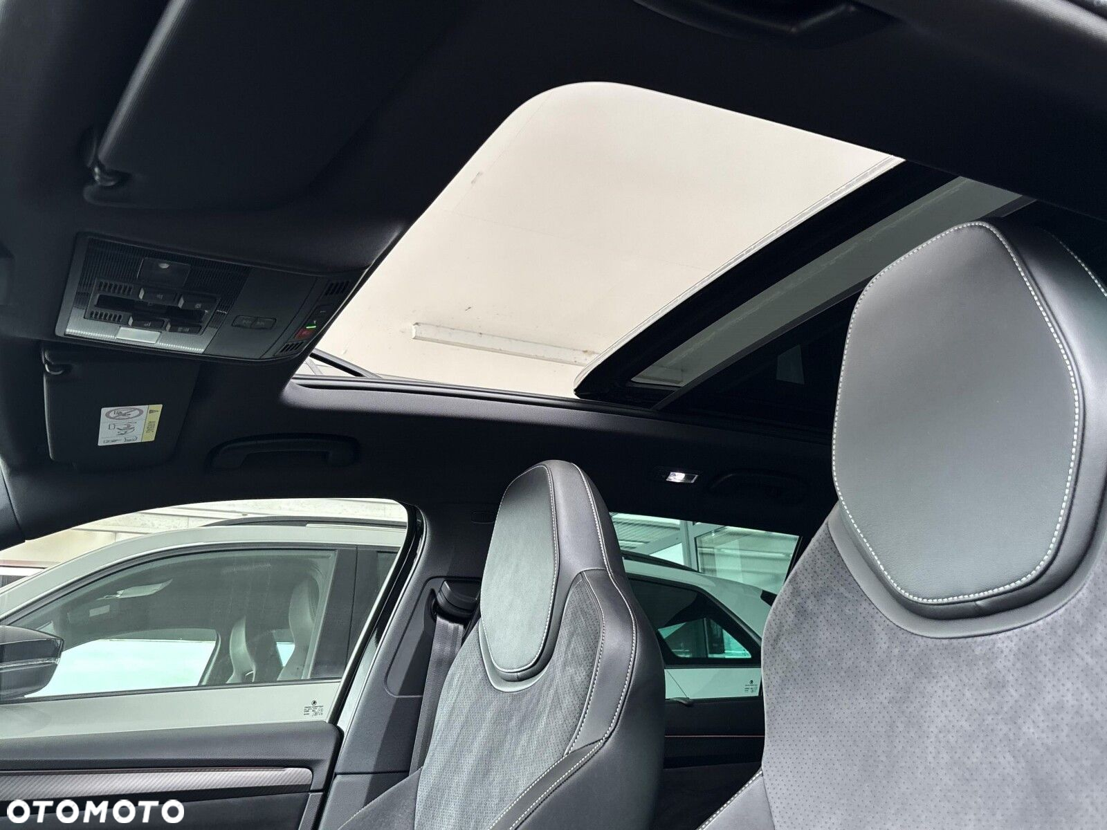 Skoda Superb 2.0 TDI SCR Sportline DSG - 31