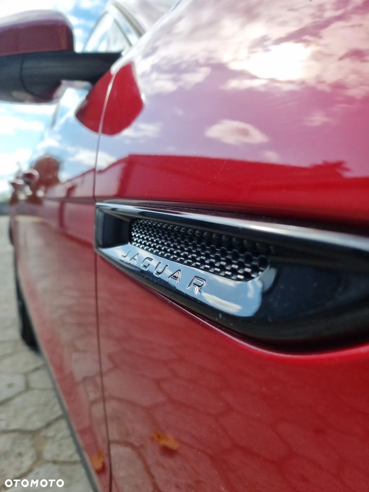 Jaguar F-Pace 2.0 i4D AWD Prestige - 4