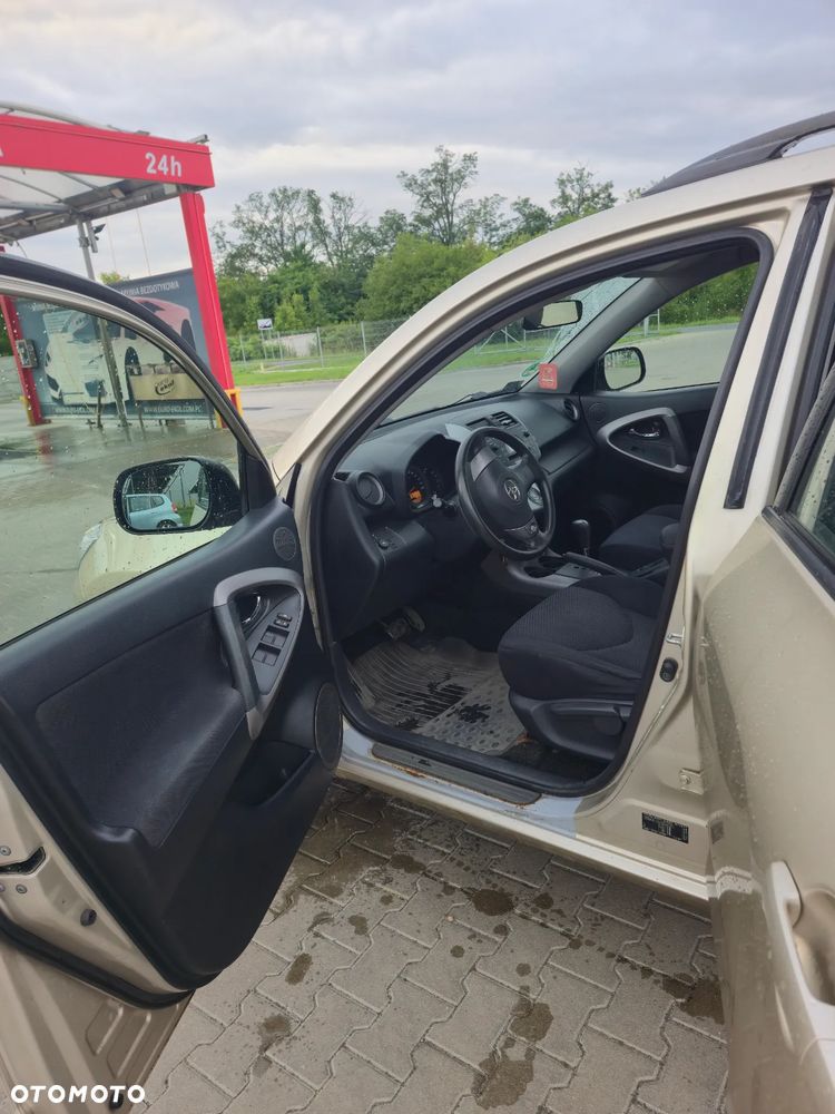 Toyota RAV4 2.0 VVT-i Prestige - 6
