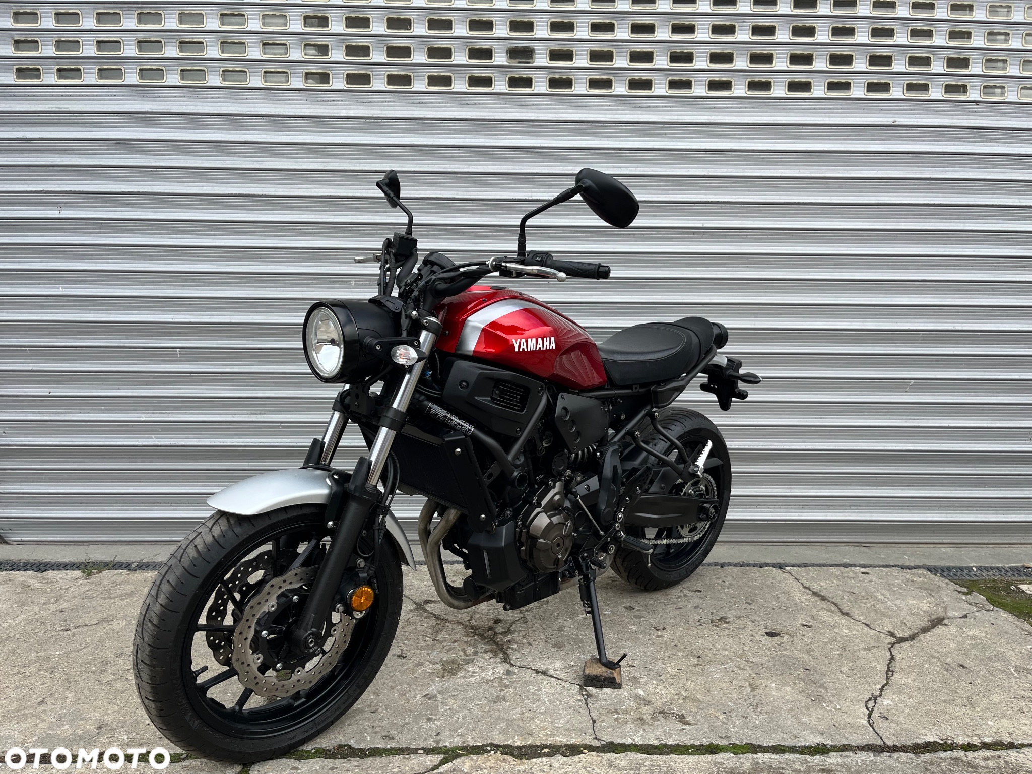 Yamaha XSR - 24