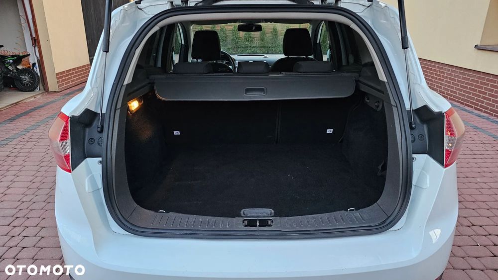 Ford Kuga 2.0 TDCi 2x4 Trend - 29