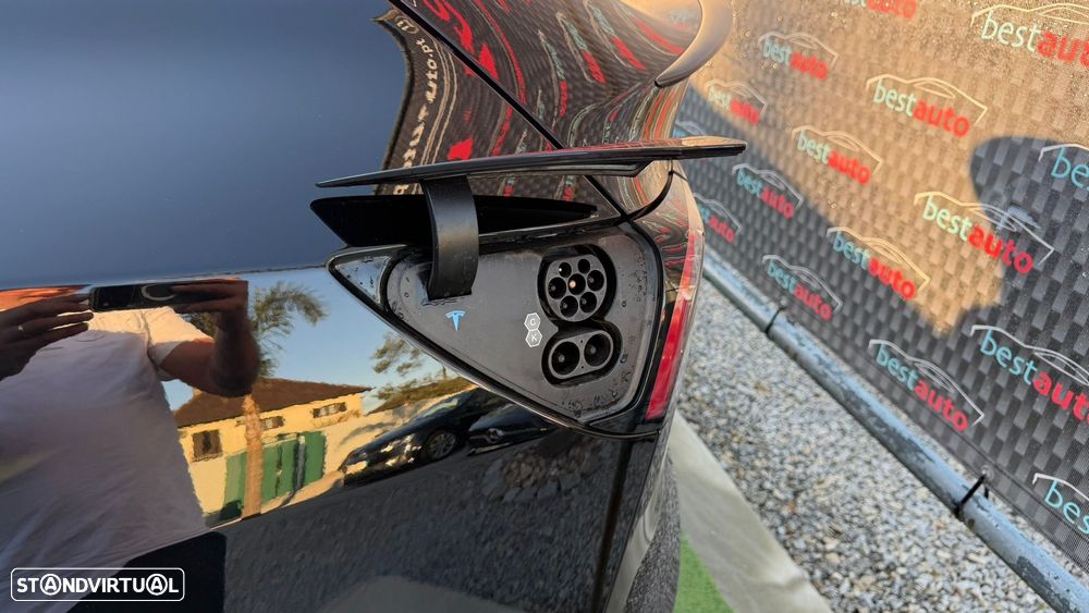 Tesla Model Y Performance Tração Integral - 19