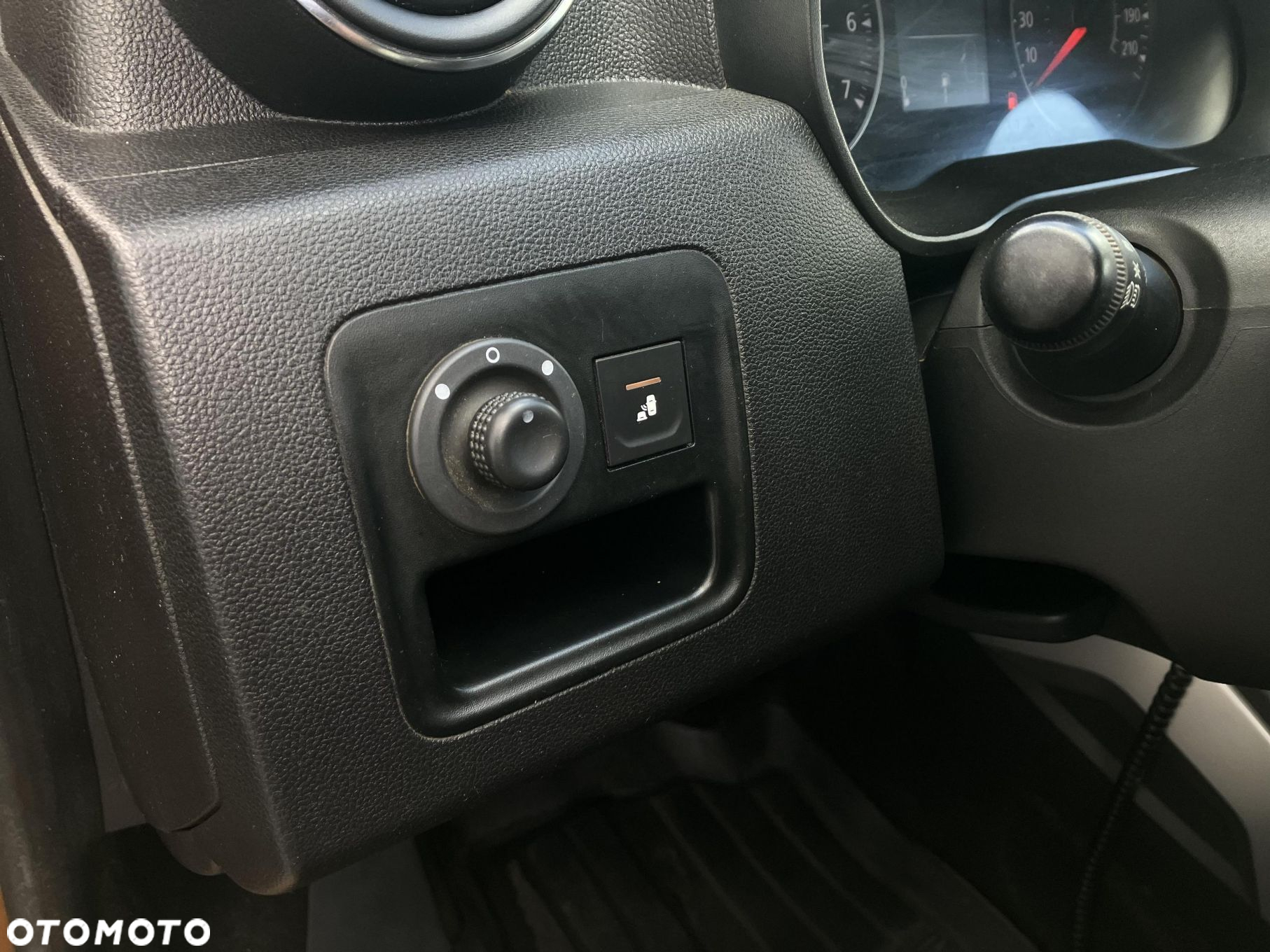 Dacia Duster 1.6 SCe Prestige - 18