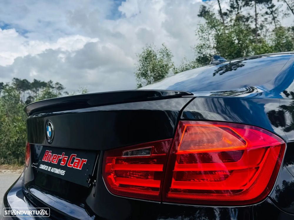 BMW 320 d Pack M - 17