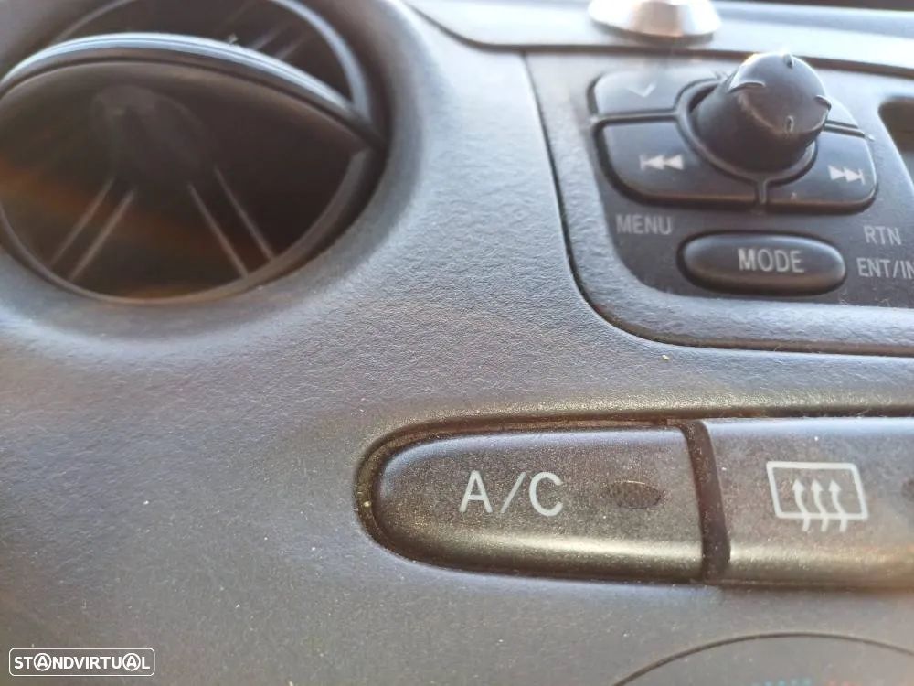 Toyota Yaris 1.3 Sol AC Aut. - 9