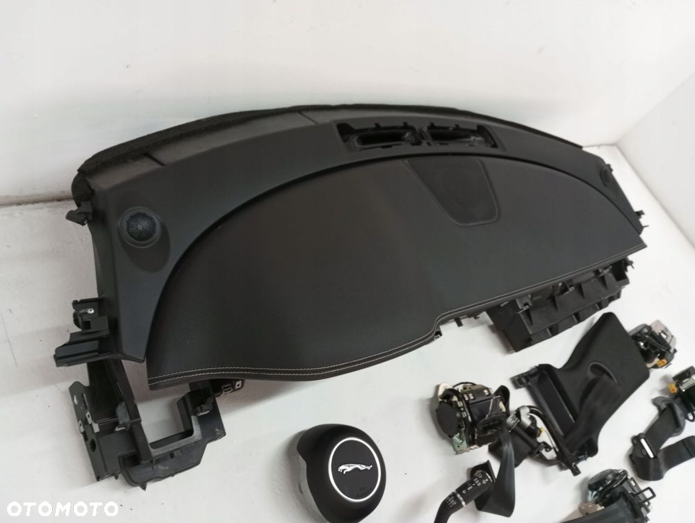 Konsola pulpit deska JAGUAR F-PACE F PACE LIFT - 5