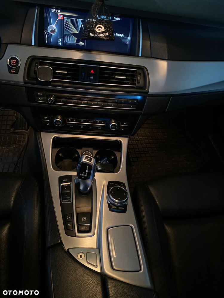 BMW Seria 5 520d xDrive - 17