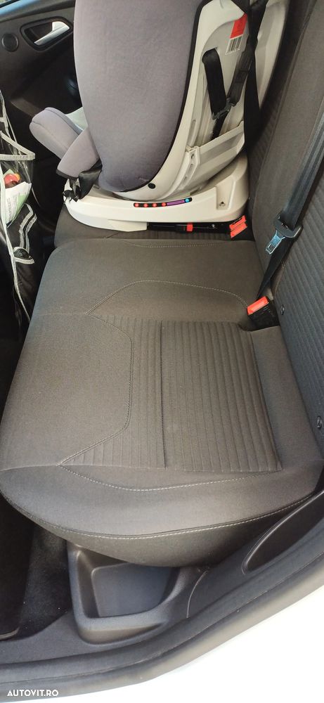 Ford Focus 2.0 TDCI Powershift Titanium - 7