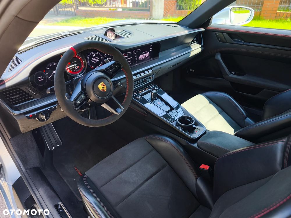 Porsche 911 Carrera GTS PDK - 22