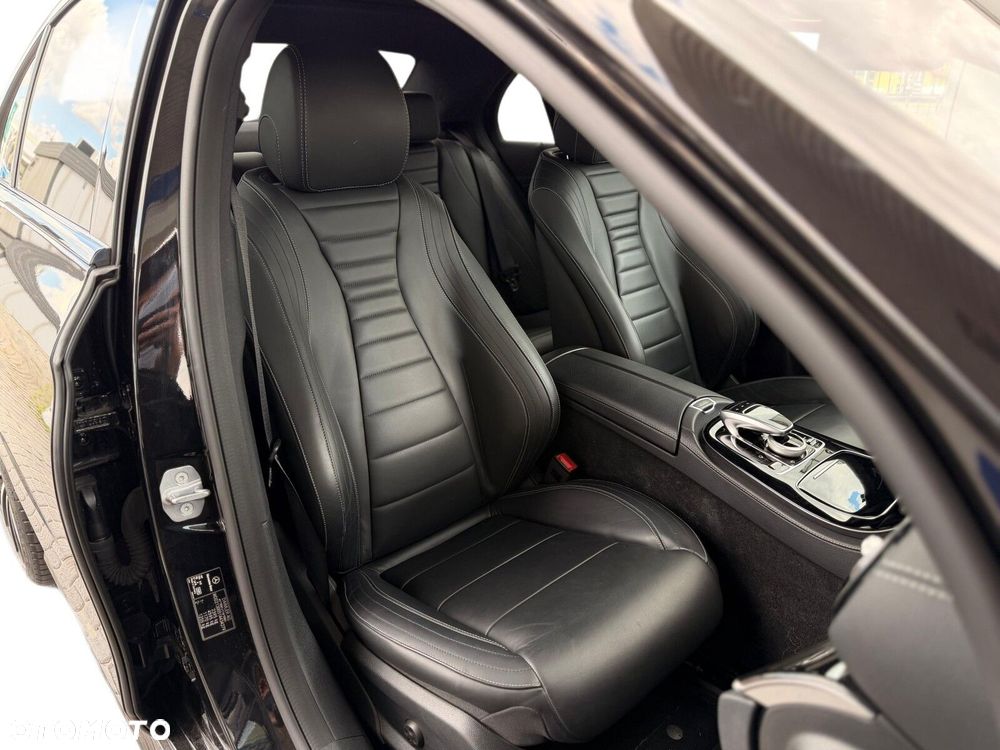 Mercedes-Benz Klasa E 220 d 4-Matic AMG/Avantgarde - 23