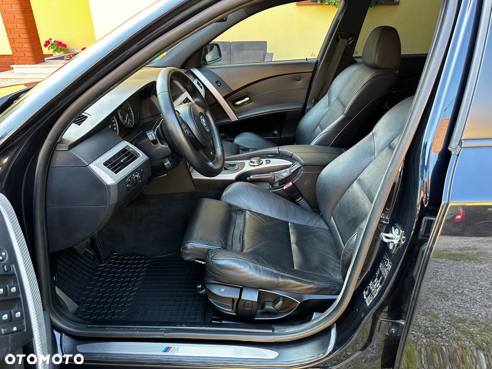 BMW Seria 5 525i - 27