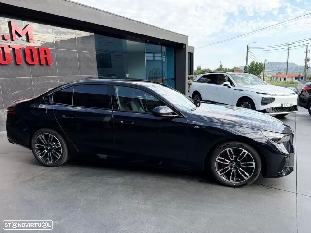 BMW 530 e Pack Desportivo M Pro - 10