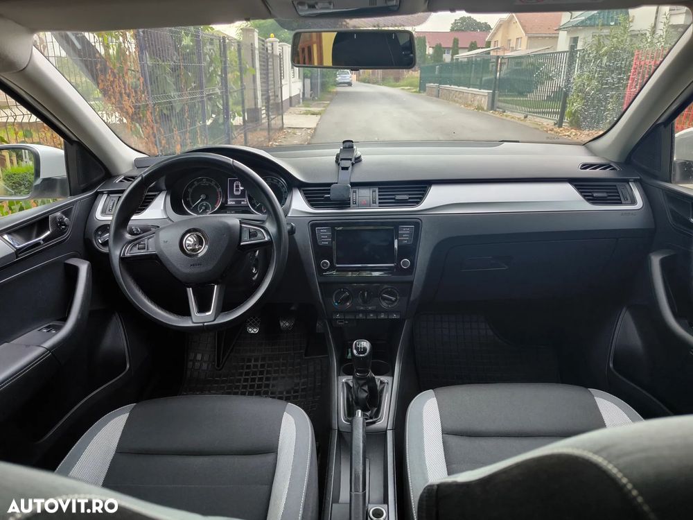 Skoda RAPID - 7