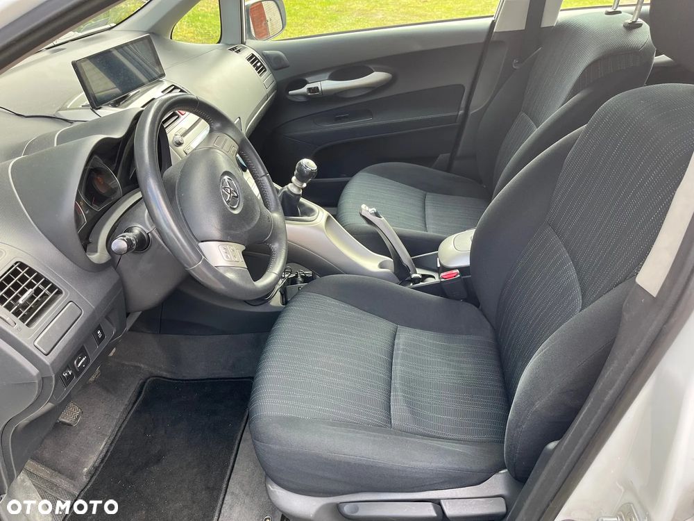 Toyota Auris - 10