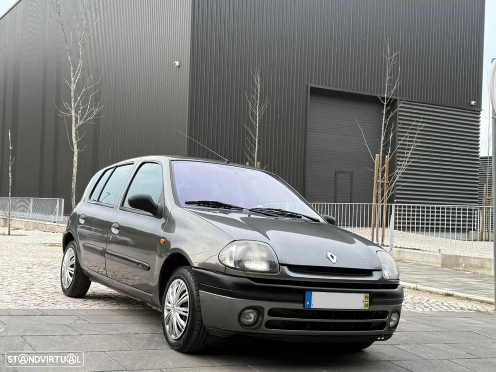 Renault Clio 1.2 RT - 1