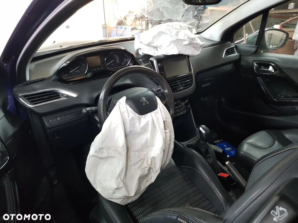 Peugeot 208 95 VTI Active - 11