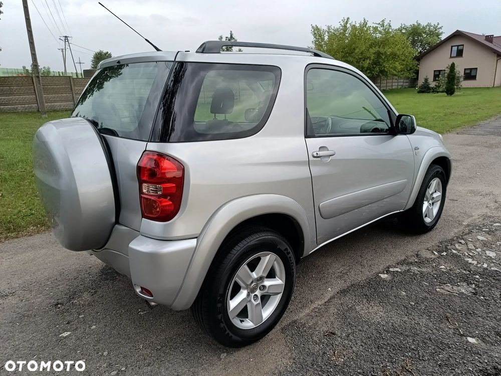 Toyota RAV4 D-4D 4x4 - 4