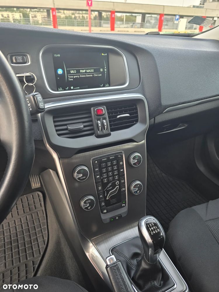Volvo V40 - 17