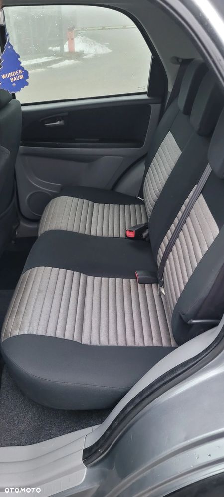 Suzuki SX4 1.9 DDiS DPF 4x4 Club - 13