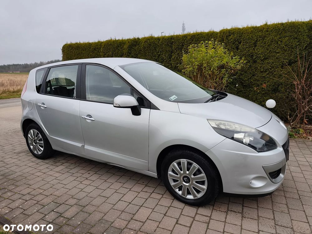 Renault Scenic 1.9 dCi Privilege - 4