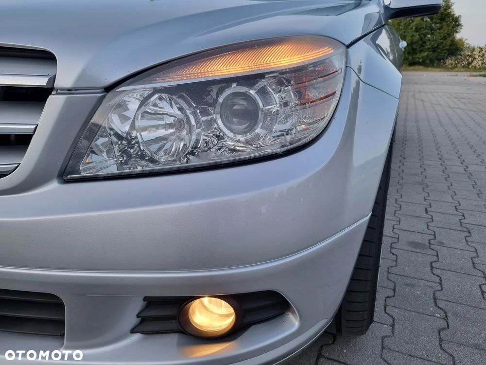 Mercedes-Benz Klasa C 300 7G-TRONIC SPORT EDITION - 12