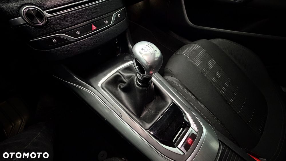 Peugeot 308 e-HDi 115 Stop & Start Allure - 14