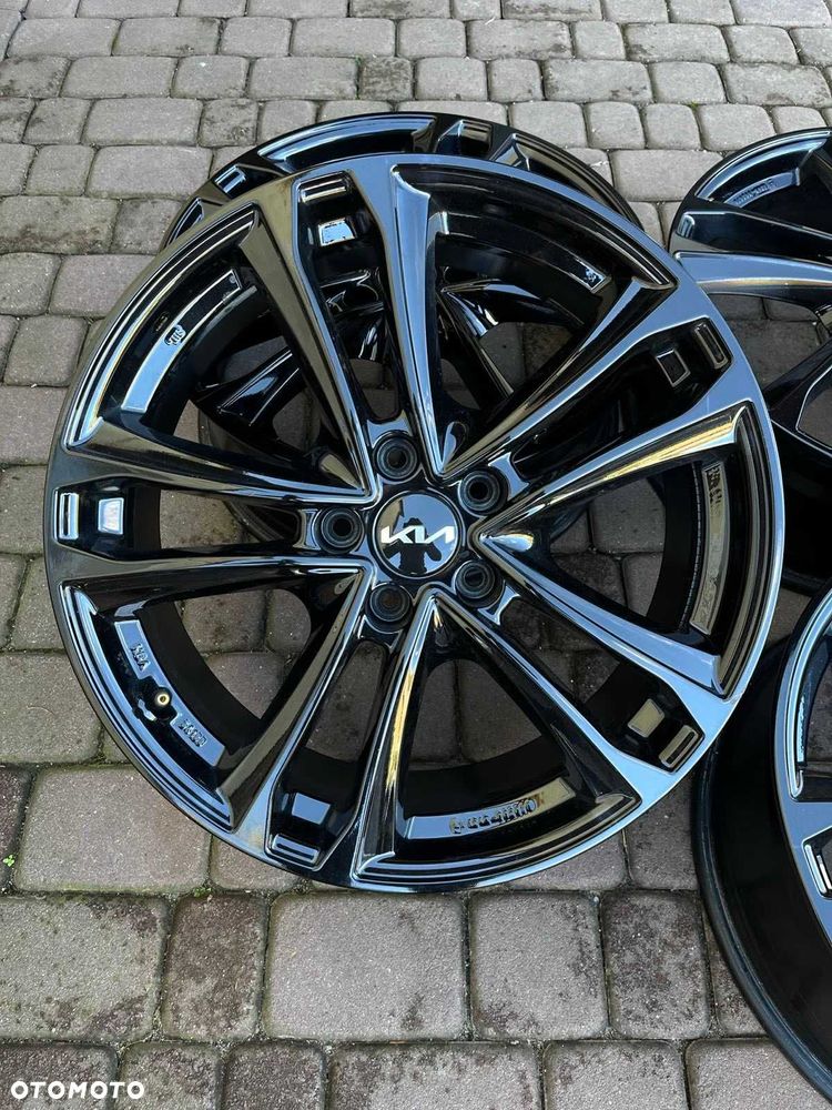 Alufelgi Kia 5x114,3 19 cali Czujniki Sorento Sportage CZARNE
