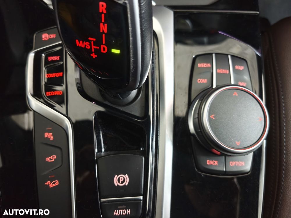 BMW X3 xDrive20d AT Luxury Line - 14