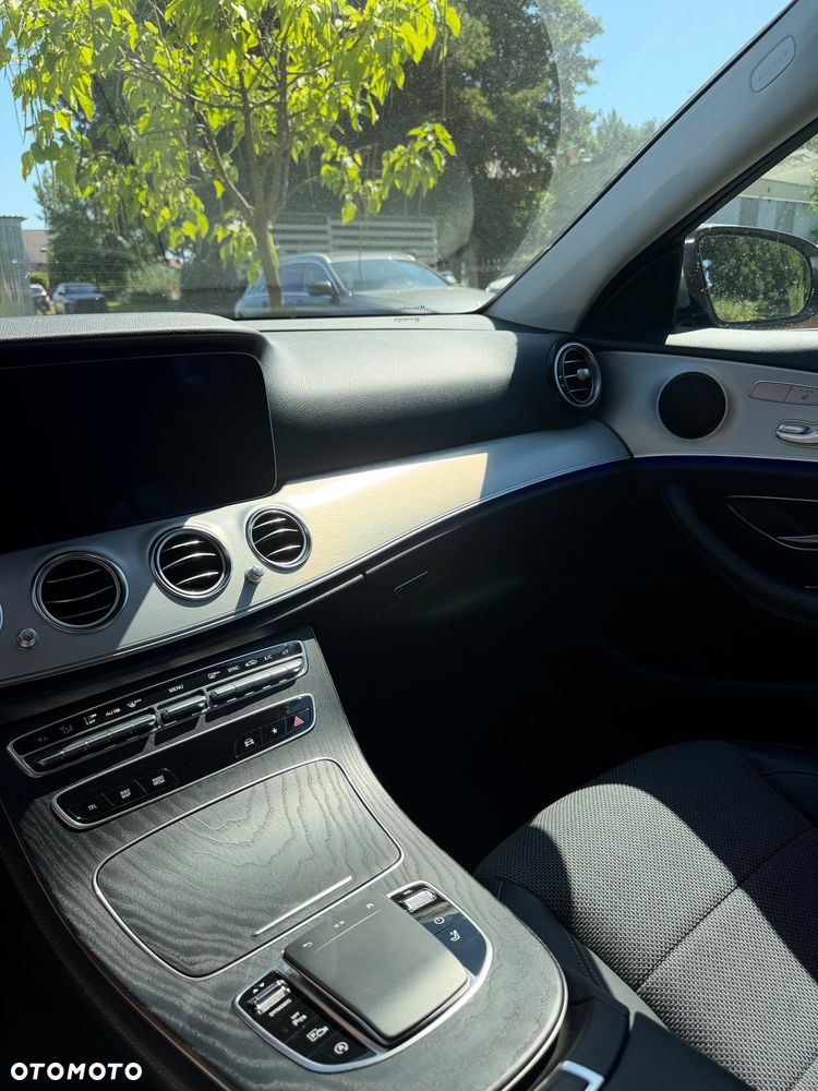 Mercedes-Benz Klasa E 220 d Avantgarde - 14