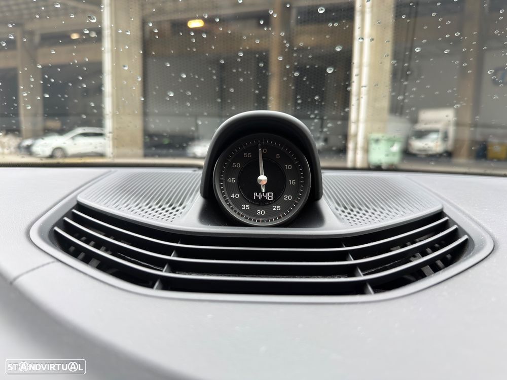 Porsche Taycan Cross Turismo - 7