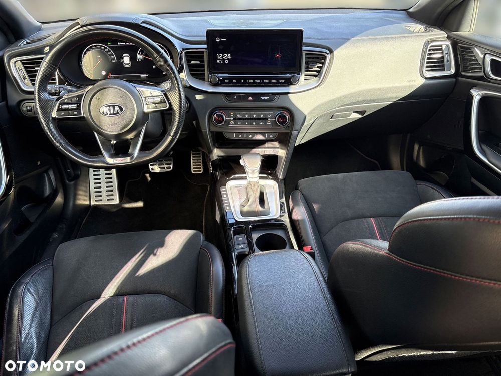 Kia ProCeed 1.6 T-GDI GT DCT - 19